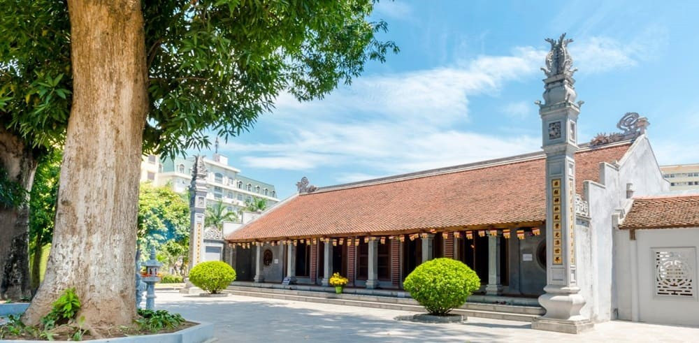 Ngôi chùa cổ hơn 1.000 tuổi được ‘hai vua tôn thờ’, nằm trong khuôn viên trường đại học lớn ở Hà Nội - ảnh 1