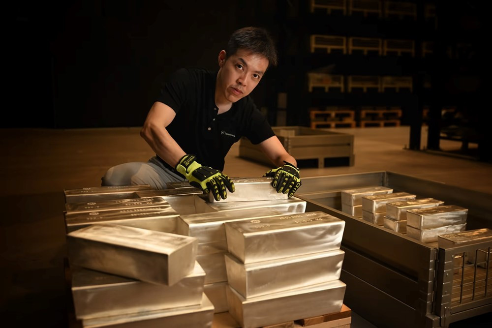 Người trông coi 700 tấn vàng hé lộ bí mật trong kho vàng bạc của giới siêu giàu - ảnh 1