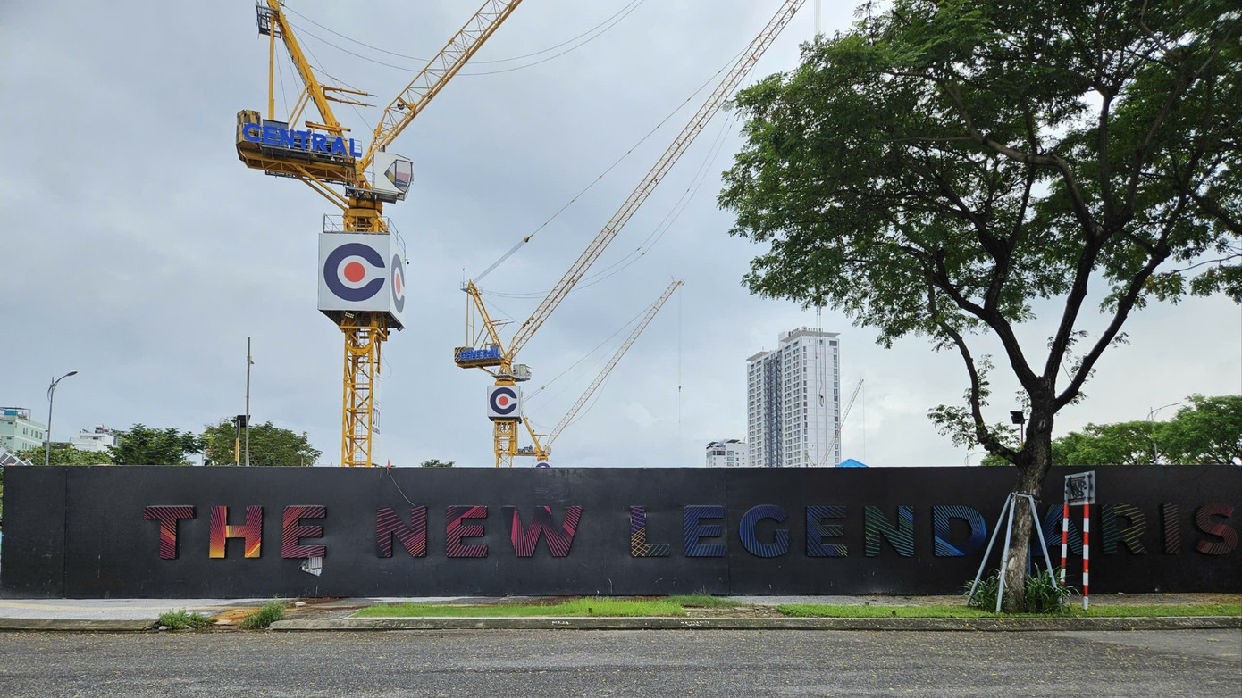 Hiện dự án được triển khai xây dựng. The Legend City Danang được quy hoạch gồm 3 tầng hầm và 2 tòa tháp 29 tầng, phát triển tổ hợp khách sạn và căn hộ cao cấp, với tổng vốn đầu tư hơn 3.000 tỷ đồng. 3717594677067641129-4764.jpg