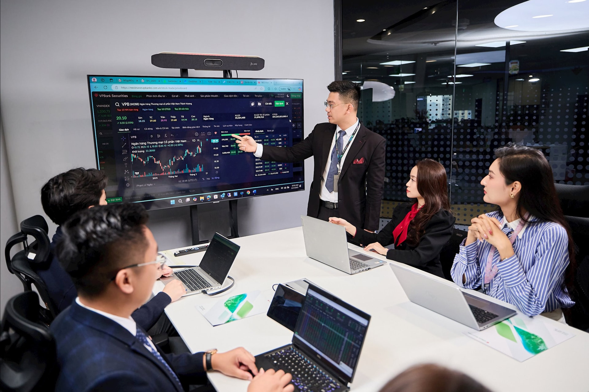 IPO VPBankS 'cháy hàng': Hơn 13.200 tỷ đồng đăng ký, vượt quy mô chào bán