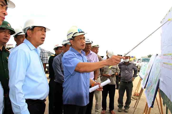 Chỉ hơn 1 tháng nữa, tuyến cao tốc 18.000 tỷ kết nối 2 tỉnh thành giàu nhất cả nước sẽ thông xe- Ảnh 1. Chỉ hơn 1 tháng nữa, tuyến cao tốc 18.000 tỷ kết nối 2 tỉnh thành giàu nhất cả nước sẽ thông xe- Ảnh 1.