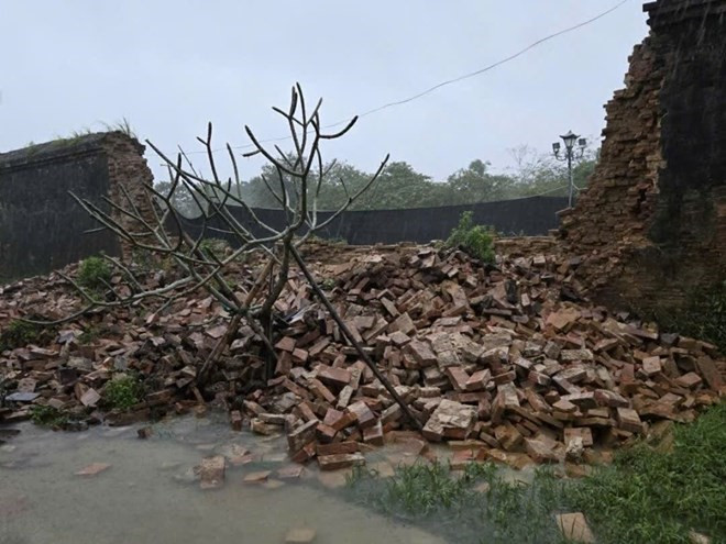 Hơn 15m tường di tích được UNESCO công nhận của Việt Nam đổ sập - ảnh 1