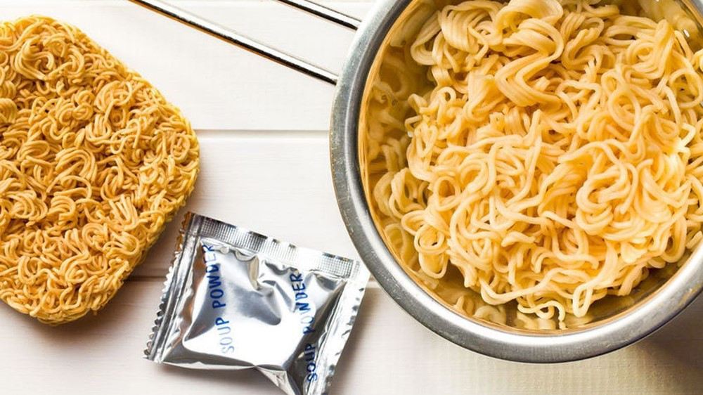 Quốc gia là quê hương của mì ăn liền, thay đổi cả ngành thực phẩm thế giới