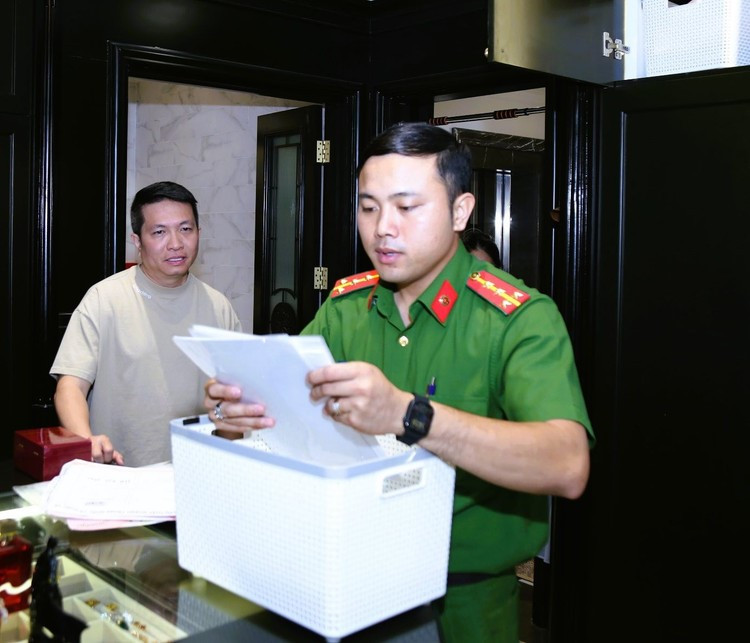 Chồng ca sĩ Đoàn Di Băng có thể đối diện mức án tối đa bao nhiêu năm tù? - ảnh 3