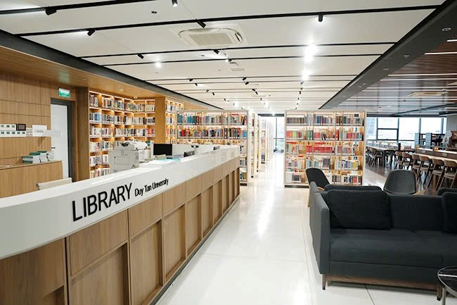 Đại học tư thục đầu tiên và lớn nhất miền Trung: Đứng top 1 Việt Nam về một khía cạnh, hơn 95% sinh viên có việc làm sau tốt nghiệp - ảnh 1