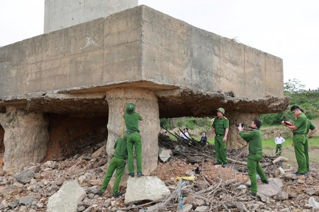 Khởi tố vụ án hình sự cầu Sông Lô hư hỏng nghiêm trọng - ảnh 1