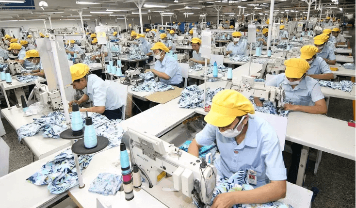 Việt Nam vô địch tăng trưởng kinh tế Đông Nam Á, Indonesia hả hê vượt mặt Trung Quốc - ảnh 1
