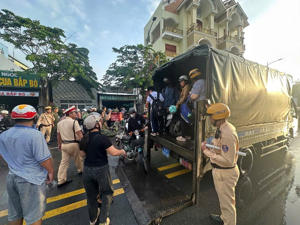 CSGT TP. Hồ Chí Minh cảnh báo khẩn đến người tham gia giao thông - ảnh 3