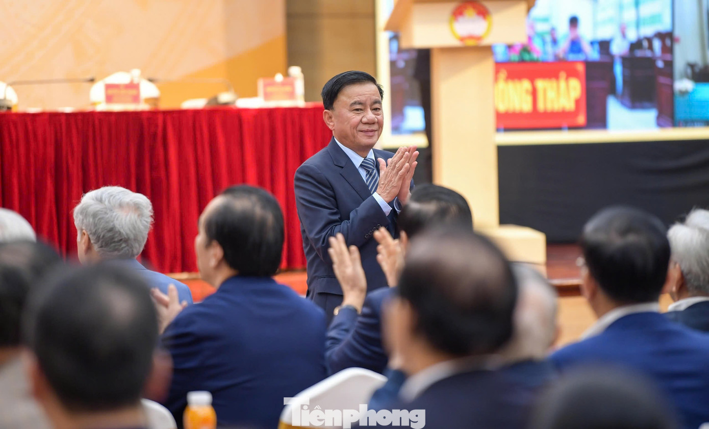 Ông Trần Cẩm Tú, Ủy viên Bộ Chính trị, Thường trực Ban Bí thư dự hội nghị tp-3.jpg