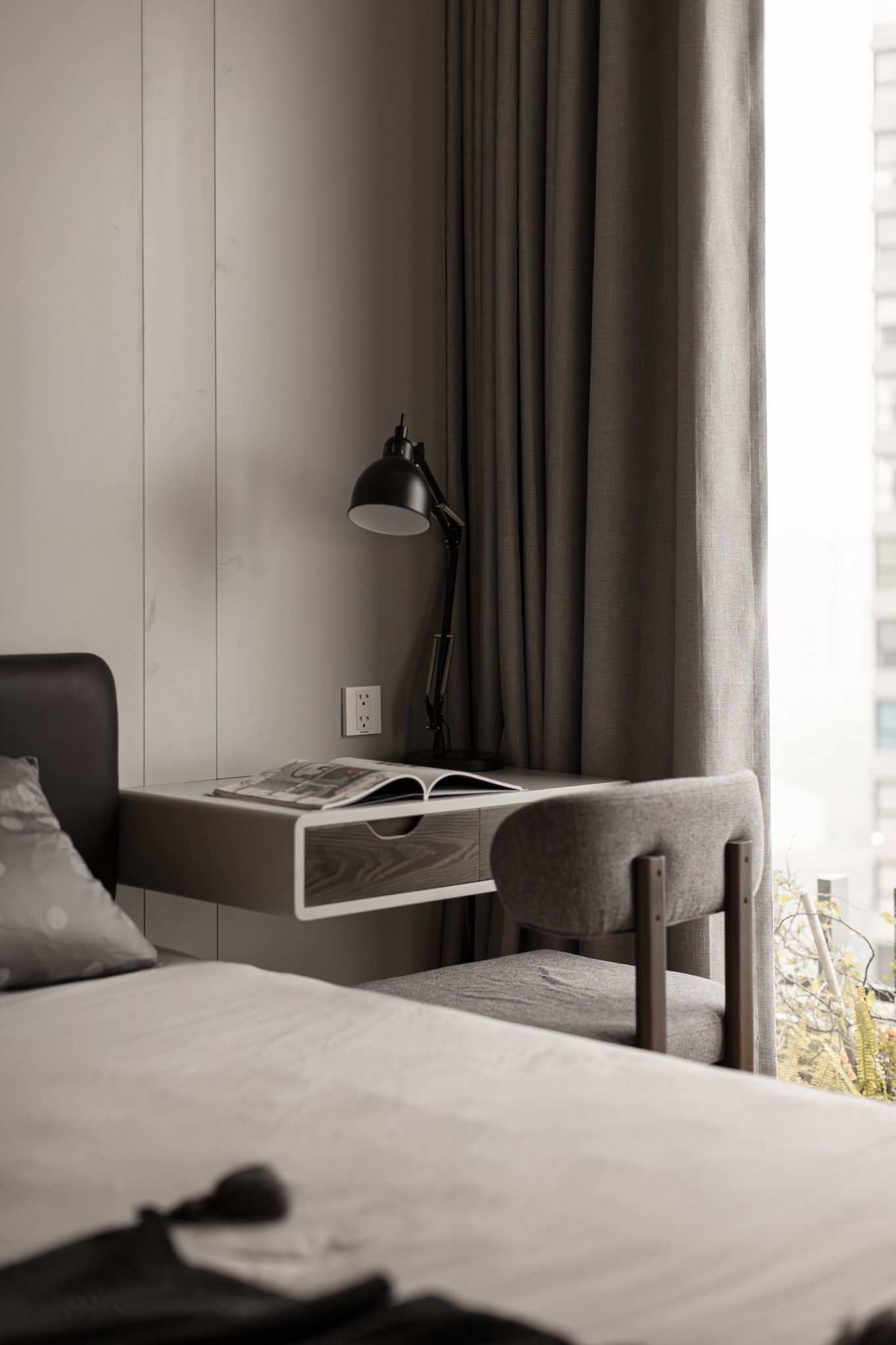 Căn hộ 100m2 ở ngoại thành Hà Nội: Không gian sống an yên, hiện đại giữa lòng khu đô thị xanh- Ảnh 8. Căn hộ 100m2 ở ngoại thành Hà Nội: Không gian sống an yên, hiện đại giữa lòng khu đô thị xanh- Ảnh 8.