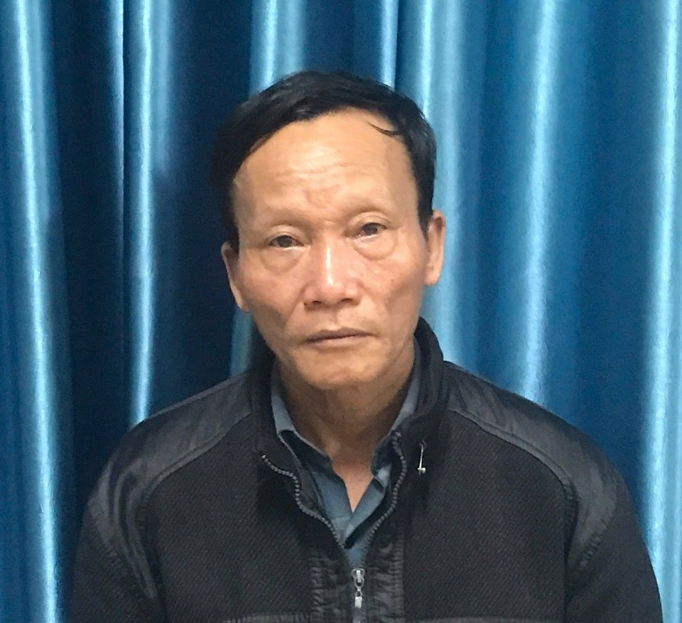 Đối tượng truy nã nguy hiểm Võ Hữu Chiến đầu thú - ảnh 1