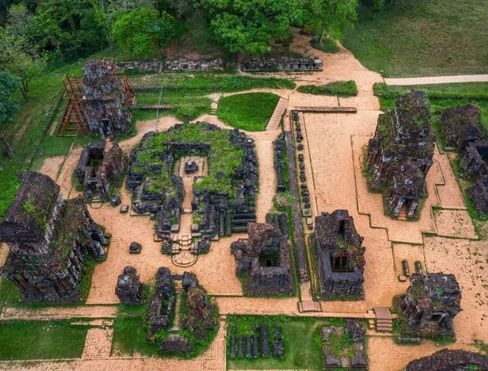 'Angkor Wat thu nhỏ của Việt Nam' lọt top tour khám phá lịch sử 'hot' nhất châu Á - ảnh 1