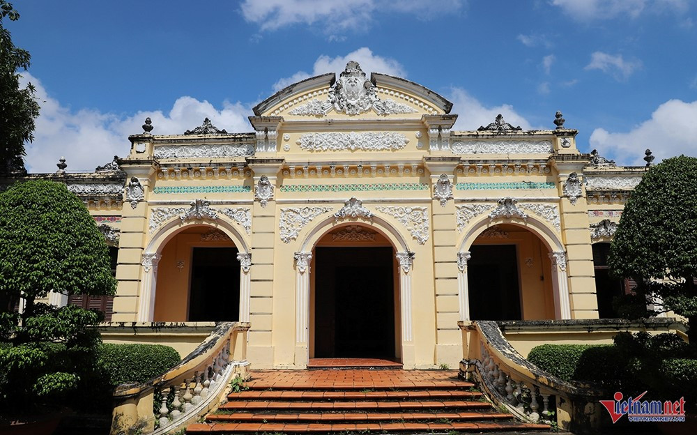 Dinh thự cổ 200m2 hoành tráng bậc nhất An Giang, hơn một thế kỷ liên tục thay đổi công năng - ảnh 1