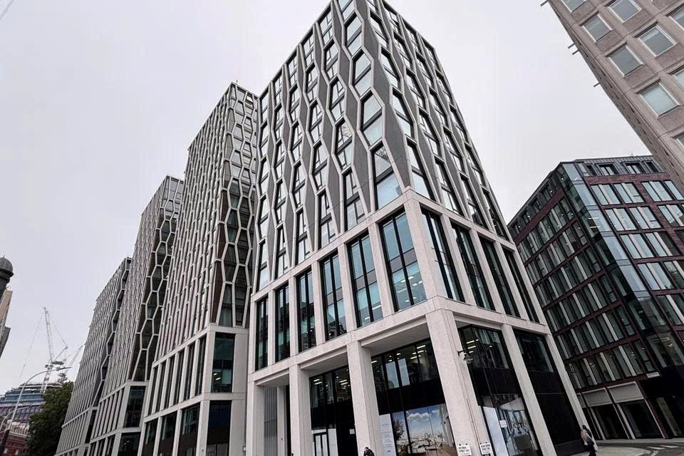 Chấn động vụ rửa tiền 3 tỷ SGD: Hai nghi phạm trốn sang London, tậu hàng chục căn hộ siêu sang - ảnh 4