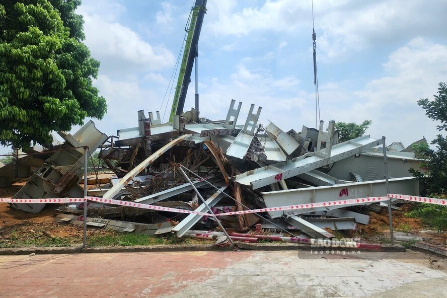 Tàn tích trong thảm họa sập cầu ở Phú Thọ sắp được đấu giá - ảnh 1