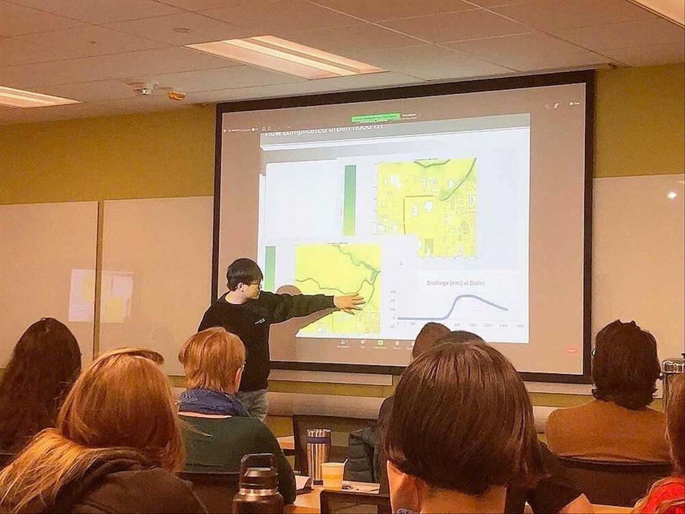 Tiến sĩ người Việt sinh năm 1991, ‘gây sốt’ trên tạp chí hàng đầu của Mỹ với dự báo lũ lụt, là chủ nhân của giải Quả cầu Vàng - ảnh 2