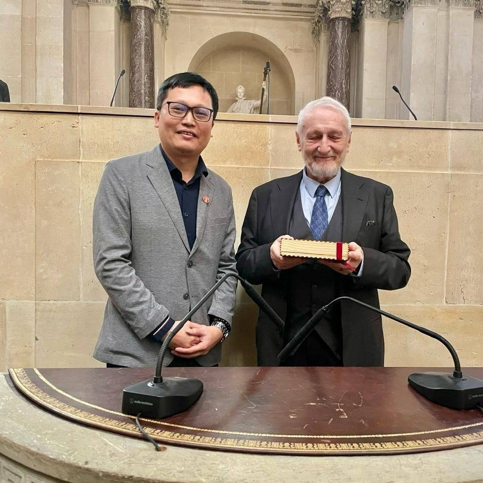 Phó Giáo sư người Việt được bầu vào Viện Hàn lâm Pháp: Là Viện trưởng, công tác tại đại học lớn nhất cả nước - ảnh 1