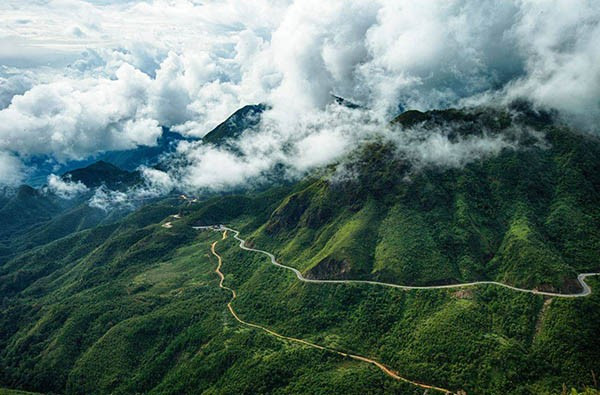 Cung đèo huyền thoại của Việt Nam nằm ở độ cao 1.600m: Có tới 125 khúc cua tay áo, 'tọa độ lửa' trong Chiến dịch Điện Biên Phủ - ảnh 1