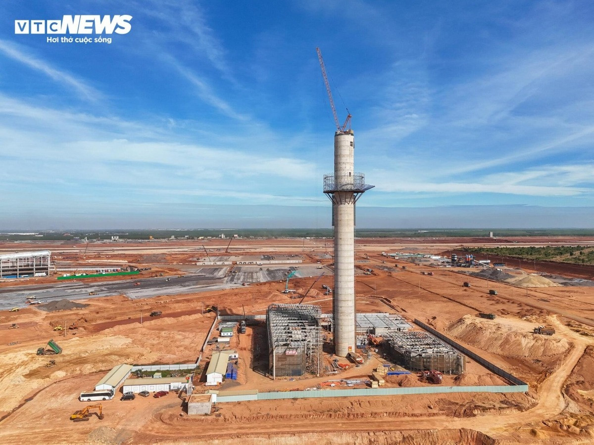 Tháp không lưu 3.500 tỷ cao nhất Việt Nam tại sân bay lớn nhất cả nước, lọt TOP hiện đại nhất thế giới sắp cán đích- Ảnh 1.