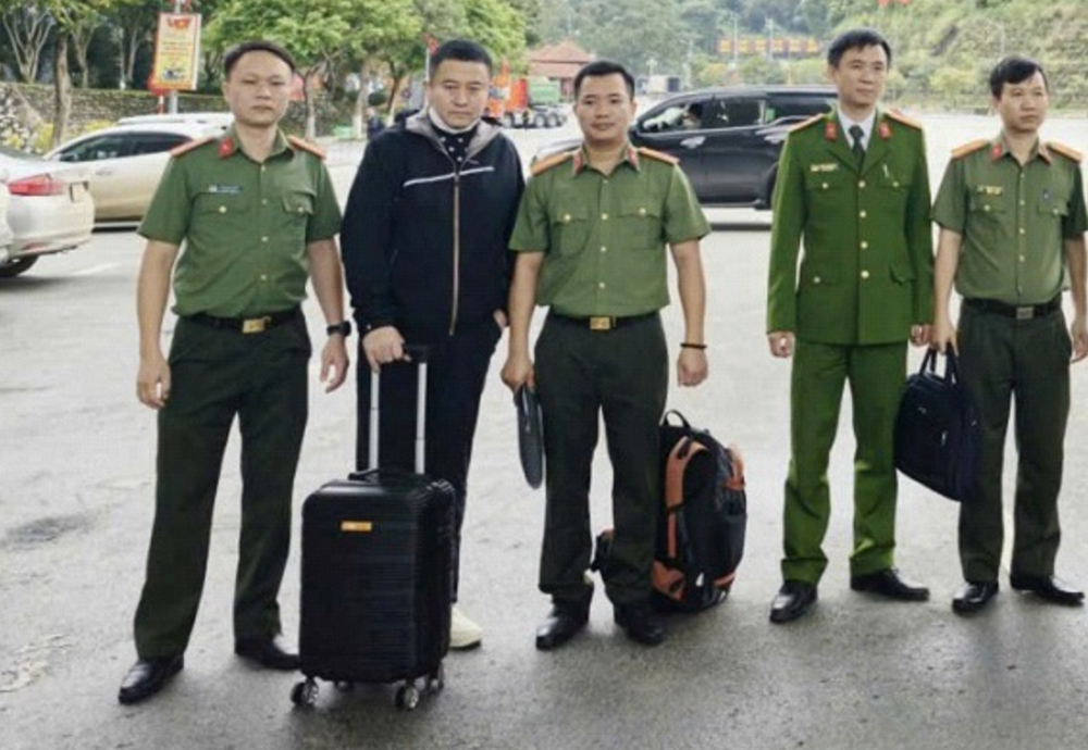 Bắt khẩn cấp đối tượng truy nã quốc tế sinh năm 1969 - ảnh 2