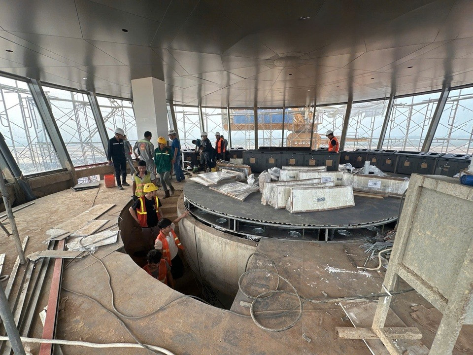 Tháp không lưu 3.500 tỷ cao nhất Việt Nam tại sân bay lớn nhất cả nước, lọt TOP hiện đại nhất thế giới sắp cán đích- Ảnh 2.