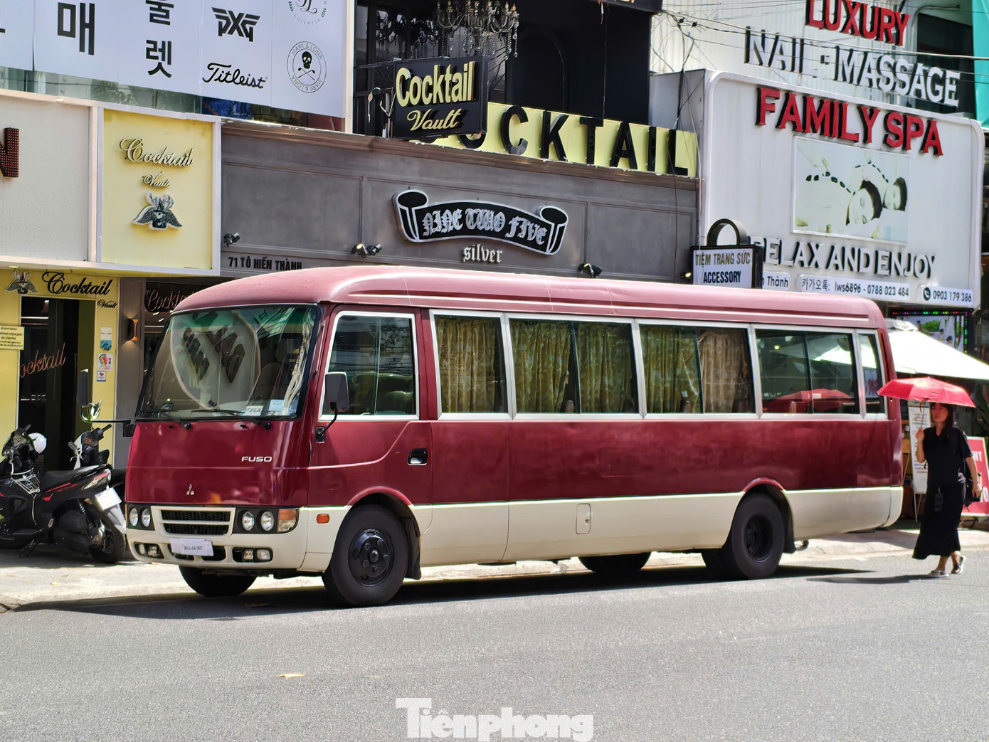 Nhiều thùng tài liệu đã được công an niêm phong, chuyển đi. tp-tmv-mailisa-10.jpg