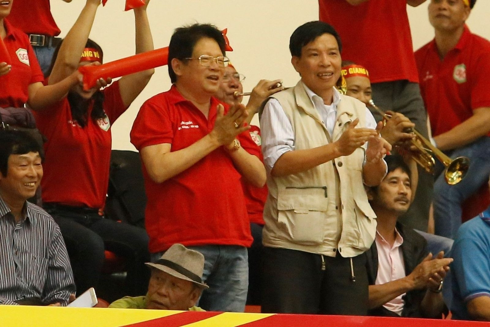 Chứng khoán lình xình, vẫn có một cổ phiếu VN30 tăng trần sau tin sắp làm dự án BĐS 4.500 tỷ tại Long Biên