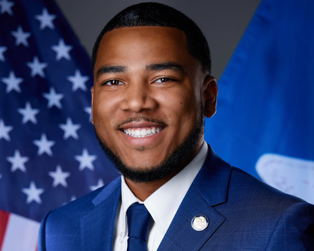 Thị trưởng gốc Việt 26 tuổi bị truy tố thêm loạt tội danh - ảnh 1