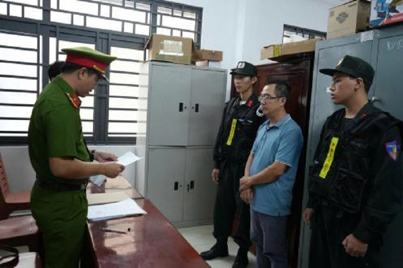 Khởi tố, bắt cựu Giám đốc ngân hàng sinh năm 1975 - ảnh 1