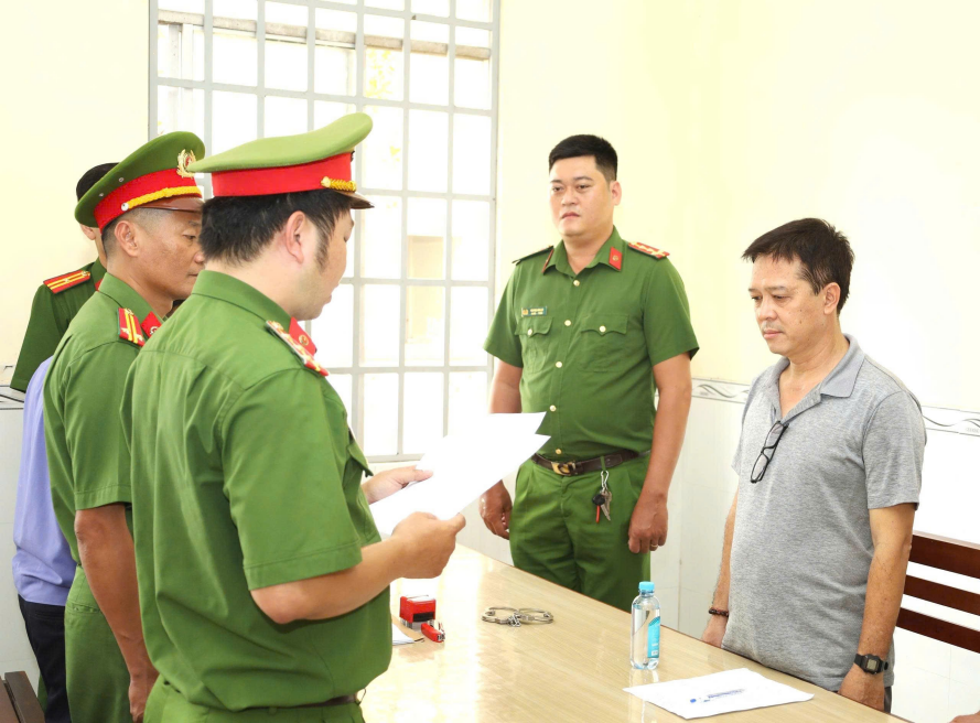 Khởi tố, bắt cựu Giám đốc ngân hàng sinh năm 1975 - ảnh 2