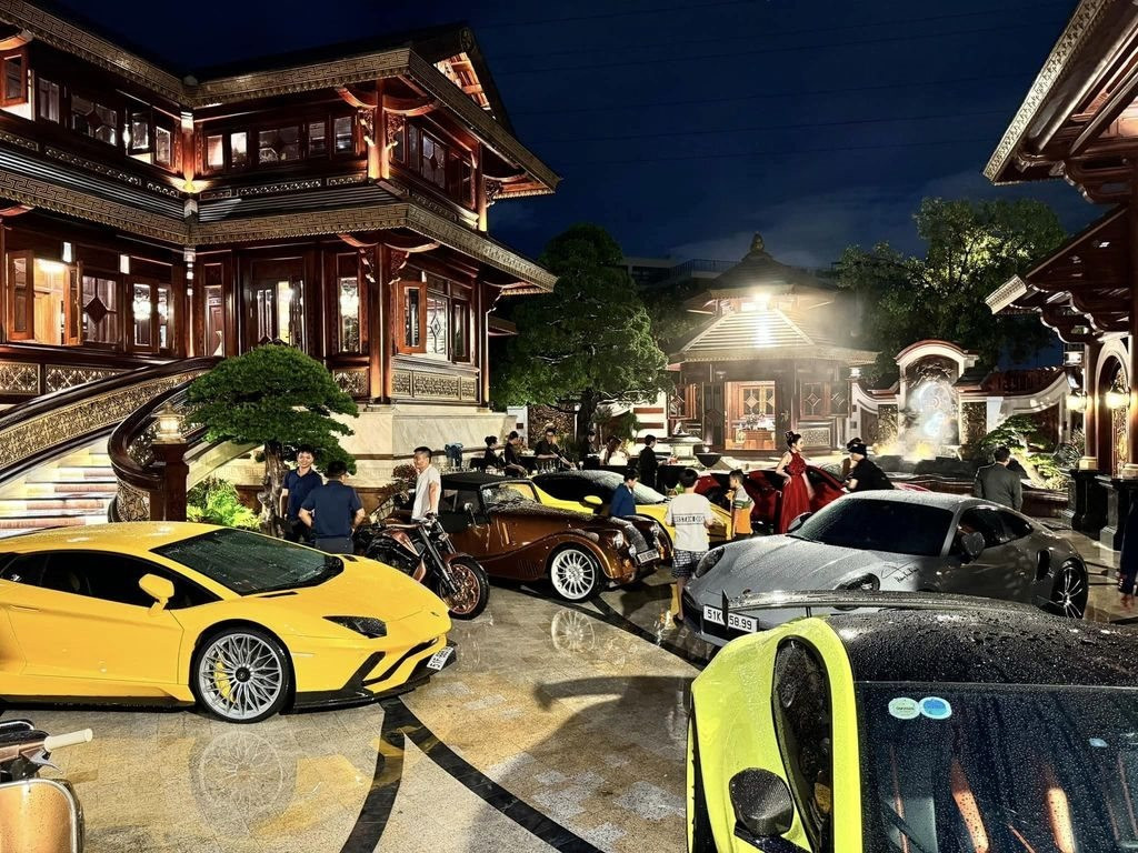 Căn biệt phủ 4.000m2 giữa lòng TP của vợ chồng Mailisa: Mất 5 năm xây dựng, toàn bằng gỗ quý với nội thất xa hoa đắt đỏ- Ảnh 5.