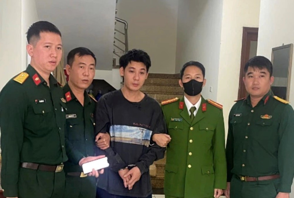 Bắt khẩn cấp Phạm Đức Phương giữa trung tâm thương mại - ảnh 1