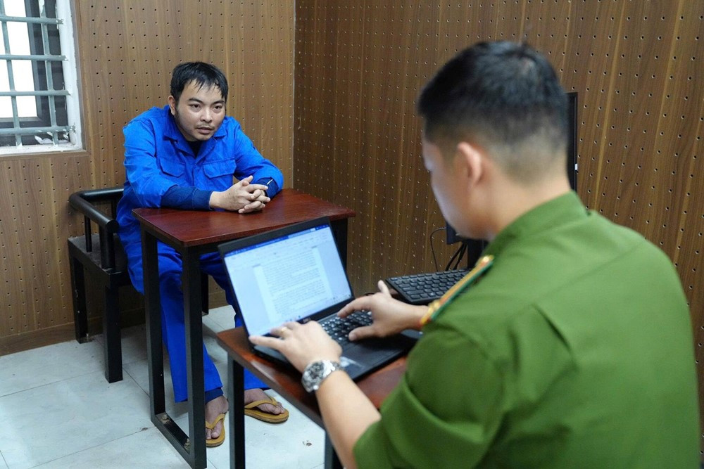 Bắt khẩn cấp cựu nhân viên y tế sinh năm 1995 - ảnh 1