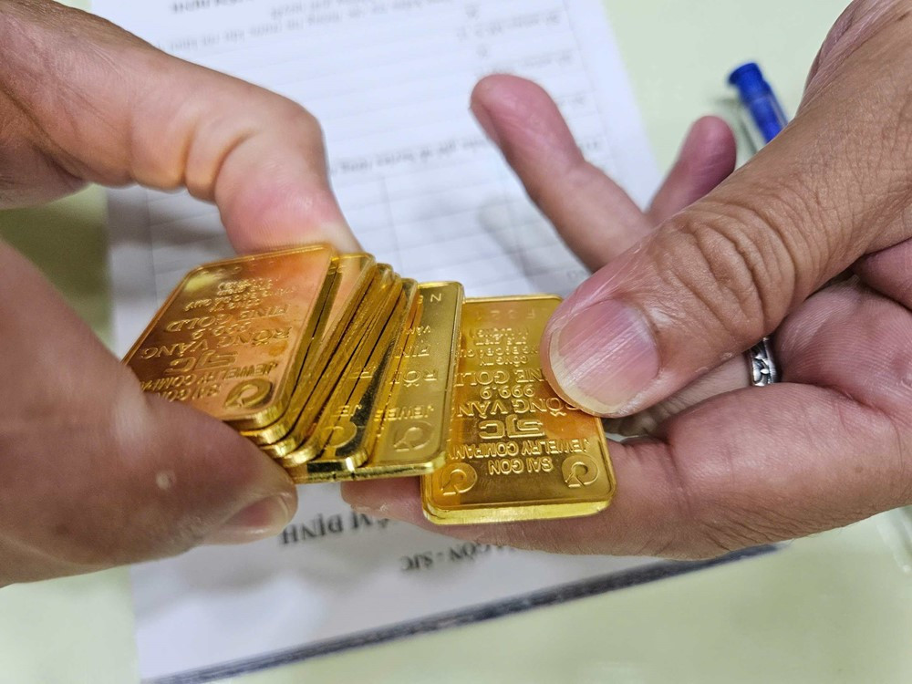 Anh P. ở Hà Nội mang 30 cây vàng đi bán để 'chứng minh trong sạch', công an lập tức vào cuộc điều tra - ảnh 1