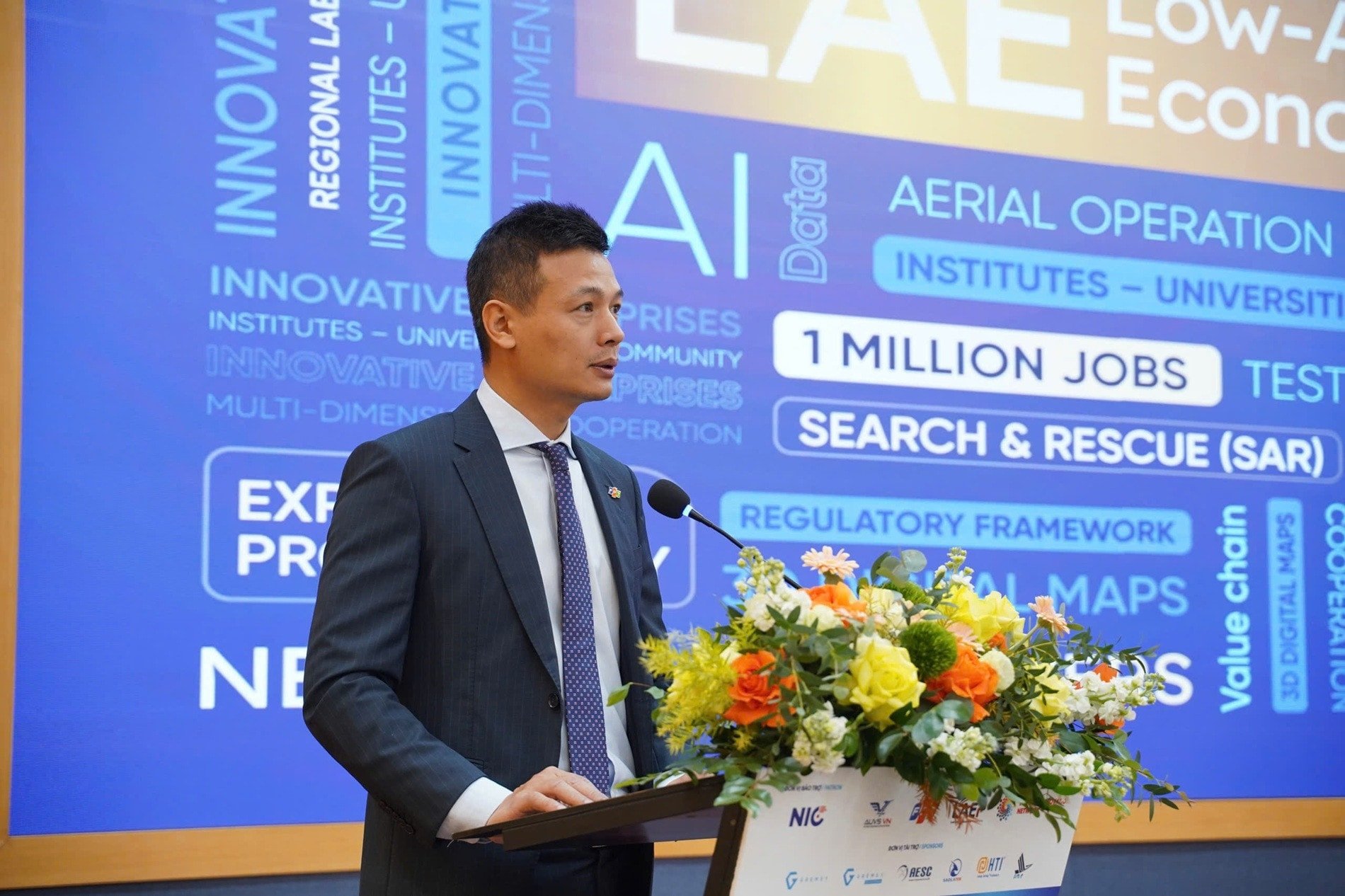 Ông Vũ Anh Tú, Giám đốc Công nghệ Tập đoàn FPT, thông tin về nền kinh tế tầm thấp Việt Nam.