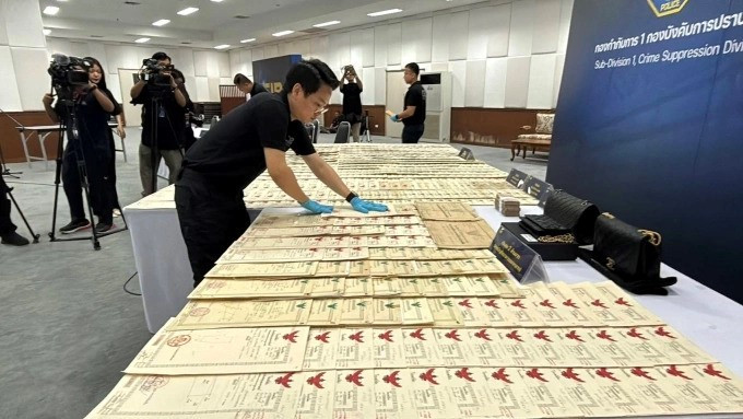 Tịch thu 411 sổ đỏ, 60 phương tiện cùng nhiều tài sản trong vụ sư trụ trì biển thủ tiền từ thiện - ảnh 2