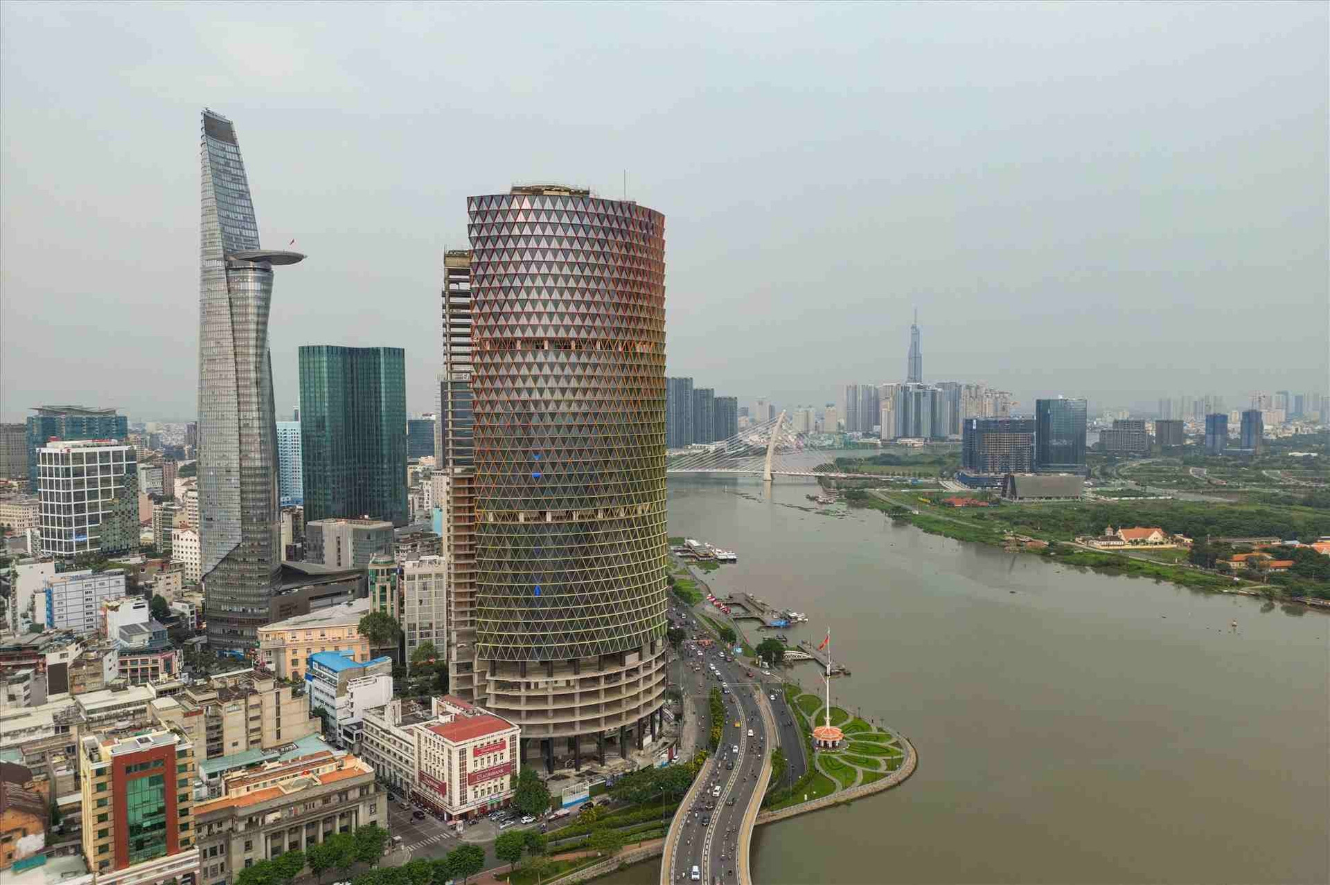 Cơ hội mới cho 2 tòa nhà trên khu đất kim cương từng bị chê 'làm xấu bộ mặt TP. HCM'- Ảnh 1. Cơ hội mới cho 2 tòa nhà trên khu đất kim cương từng bị chê 'làm xấu bộ mặt TP. HCM'- Ảnh 1.