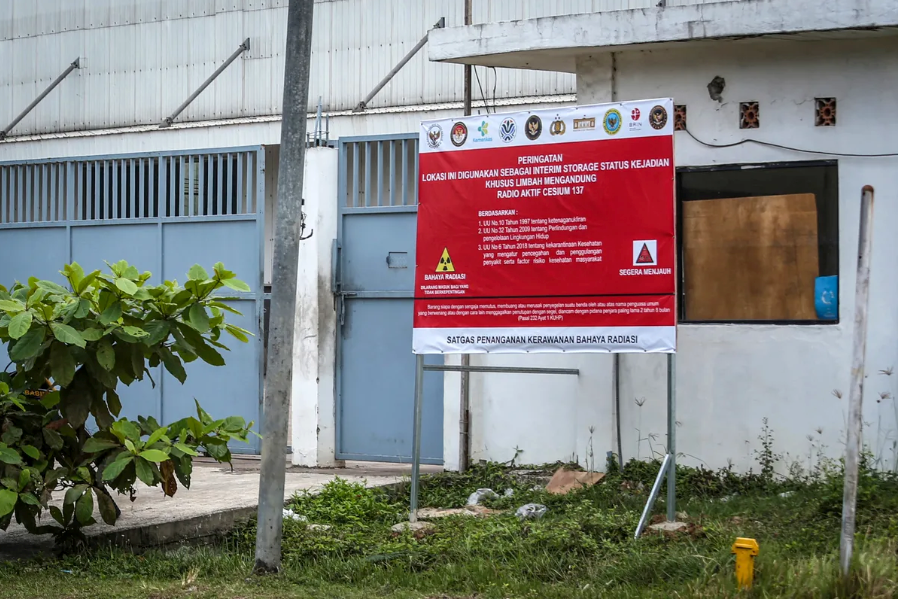 Làm thế nào Mỹ phát hiện được tôm và giày thể thao nhiễm phóng xạ gây ung thư từ nền kinh tế số 1 Đông Nam Á? - ảnh 2