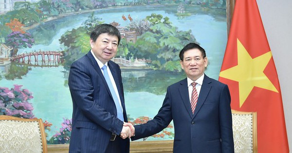 Tiếp đối tác Trung Quốc của Đèo Cả, Phó Thủ tướng đề nghị đầu tư các dự án lớn, công nghệ cao tại Việt Nam Tiếp đối tác Trung Quốc của Đèo Cả, Phó Thủ tướng đề nghị đầu tư các dự án lớn, công nghệ cao tại Việt Nam