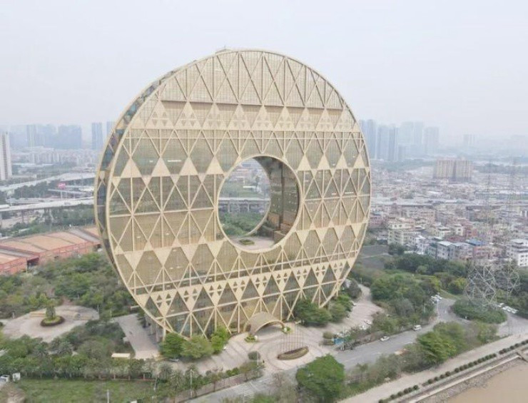 Đằng sau nguyên nhân toà cao ốc mang con số đại cát, liên tục bán phá giá nhưng không ai mua- Ảnh 1. Đằng sau nguyên nhân toà cao ốc mang con số đại cát, liên tục bán phá giá nhưng không ai mua- Ảnh 1.