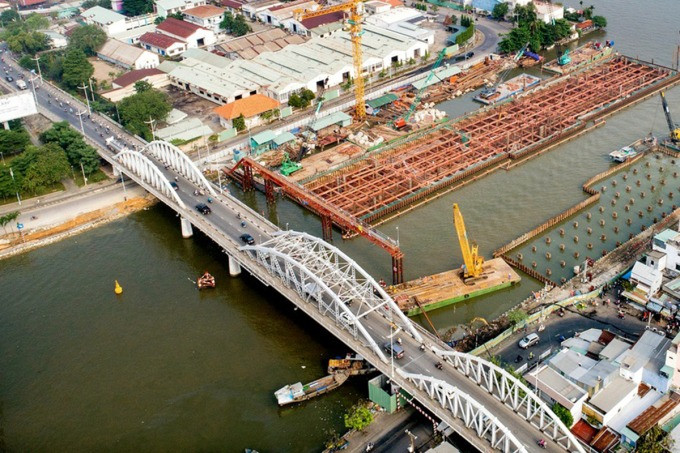 Cây cầu 120 năm tuổi, được xây từ thời Pháp thuộc tại TP giàu nhất Việt Nam sắp bị dỡ bỏ hoàn toàn- Ảnh 1. Cây cầu 120 năm tuổi, được xây từ thời Pháp thuộc tại TP giàu nhất Việt Nam sắp bị dỡ bỏ hoàn toàn- Ảnh 1.