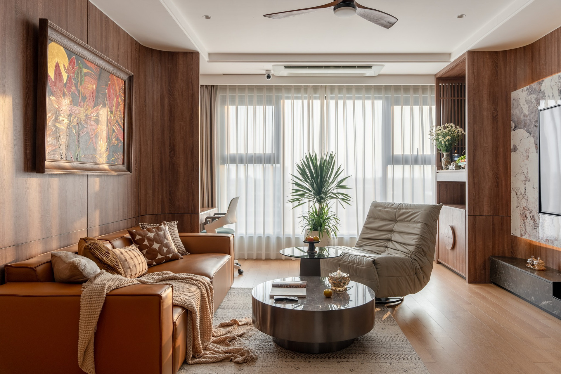 Sau 9 năm tích góp, vợ chồng trẻ biến căn hộ nhỏ thành không gian sống đáng mơ ước giữa lòng Thủ đô- Ảnh 1.