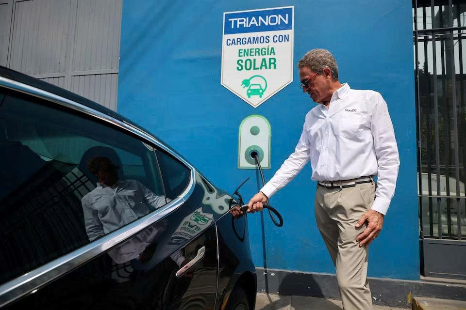 Xe điện Trung Quốc ồ ạt đổ bộ Nam Mỹ, Tesla bất ngờ ‘ngoài cuộc’ - ảnh 1