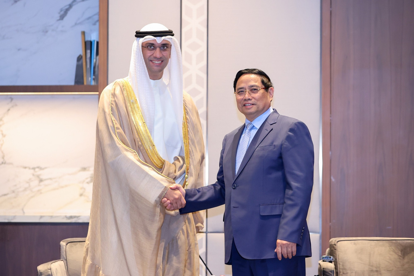 Thủ tướng Phạm Minh Chính làm việc với Giám đốc điều hành Cơ quan đầu tư Kuwait (KIA) Sheikh Saud Salem Abdulaziz Al-Sabah. Ảnh: VGP img5292-1763458231427639573033.jpg