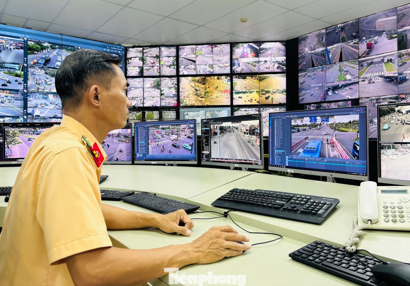 CSGT TPHCM kiểm soát giao thông qua hệ thống camera AI. tp-csgt14.jpg