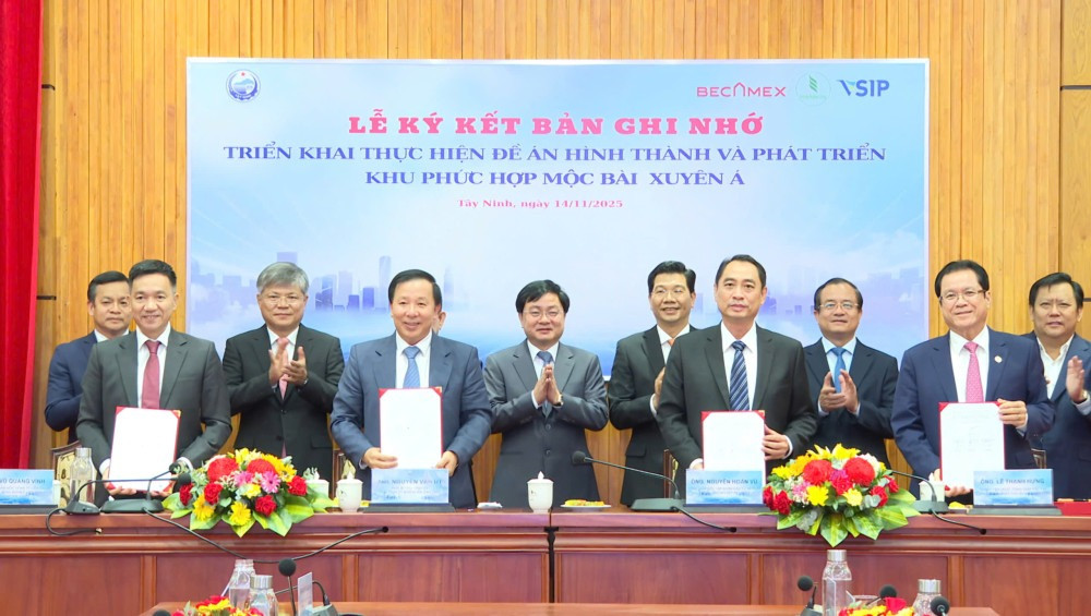 Hình ảnh tại buổi ký kết. Nguồn ảnh: Báo Tây Ninh