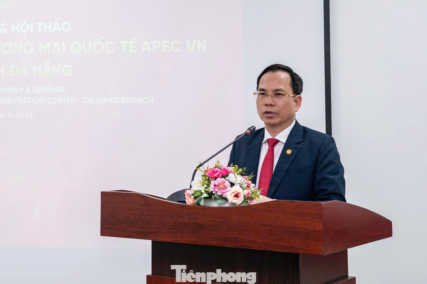 Theo Giám đốc Sở Khoa học và Công nghệ TP. Đà Nẵng Nguyễn Thanh Hồng, Đà Nẵng rất cần những định chế pháp lý hiện đại, góp phần tạo dựng môi trường đầu tư minh bạch. tp-trung-tam-trong-tai-apec-2.jpg