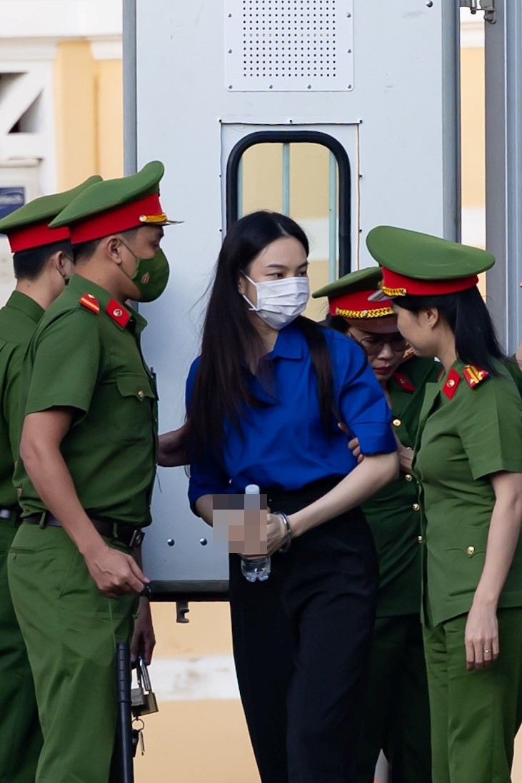 Quang Linh Vlogs, Hoa hậu Thùy Tiên hầu tòa - ảnh 1