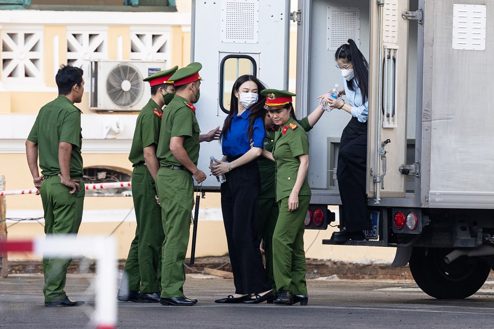 Quang Linh Vlogs, Hoa hậu Thùy Tiên hầu tòa - ảnh 2