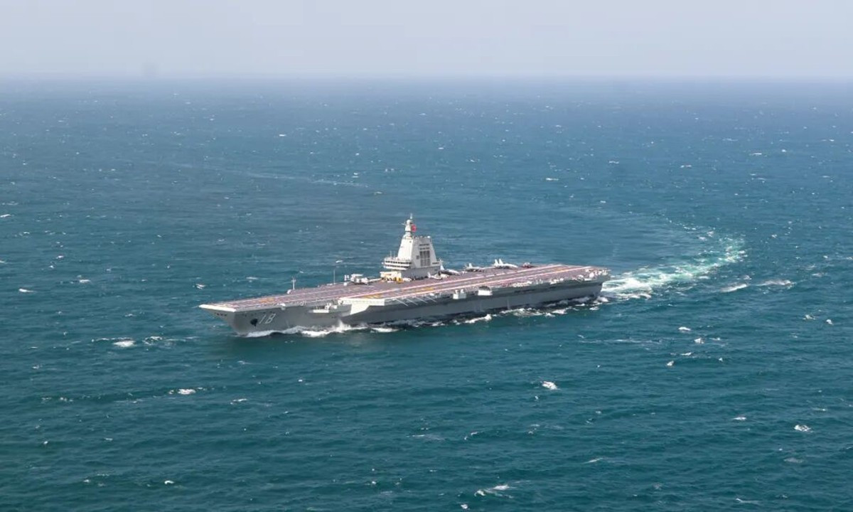 Tàu sân bay Phúc Kiến tiến hành huấn luyện thực tế. phuc-kien.jpg